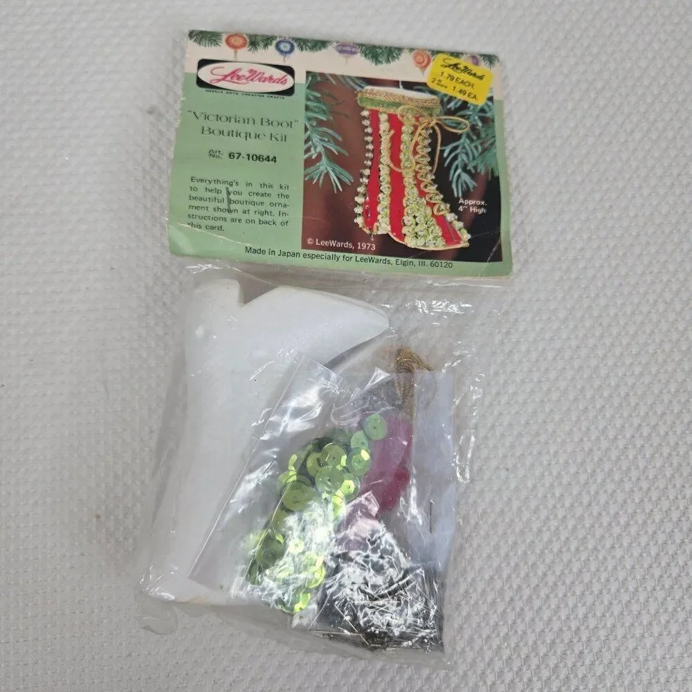 Vintage LeeWards Victorian Boot Boutique Kit 1973 DIY Christmas Ornament Craft